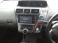 Toyota PRIUS ALPHA лот № 30422 оценка 3.5  с аукциона в Японии 8