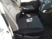 Toyota NOAH лот № 70108 оценка 4  с аукциона в Японии 7