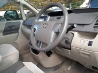 Toyota NOAH лот № 70123 оценка 3.5  с аукциона в Японии 6