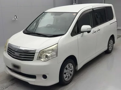 Toyota NOAH  с аукциона в Японии