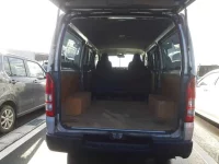 Toyota HIACE VAN лот № 30484 оценка 3.5  с аукциона в Японии 8