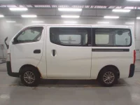 Nissan CARAVAN VAN лот № 30474 оценка R  с аукциона в Японии 3