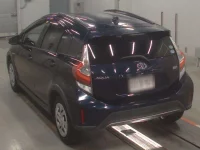 Toyota AQUA лот № 33111 оценка 3  с аукциона в Японии 5