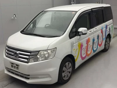 Honda STEP WAGON  с аукциона в Японии