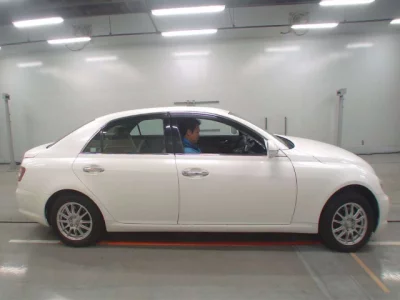 Toyota MARK X  с аукциона в Японии