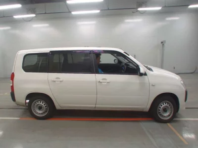 Toyota PROBOX  с аукциона в Японии