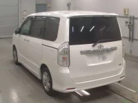 Toyota VOXY лот № 40070 оценка R  с аукциона в Японии 5
