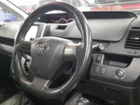 Toyota VOXY лот № 40070 оценка R  с аукциона в Японии 6