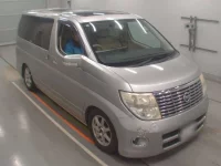 Nissan ELGRAND лот № 10256 оценка RA  с аукциона в Японии 4