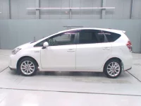Toyota PRIUS ALPHA лот № 4102 оценка 3.5  с аукциона в Японии 3