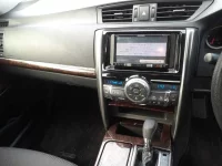 Toyota MARK X лот № 90164 оценка 4  с аукциона в Японии 8