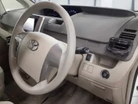 Toyota NOAH лот № 30518 оценка R  с аукциона в Японии 6