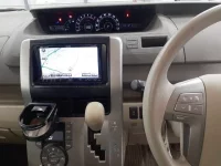 Toyota NOAH лот № 30518 оценка R  с аукциона в Японии 8