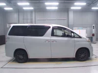 Toyota VELLFIRE лот № 4123 оценка 3.5  с аукциона в Японии 2