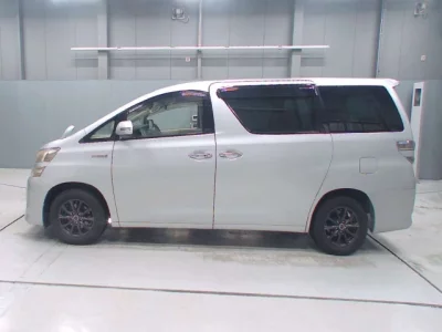 Toyota VELLFIRE  с аукциона в Японии