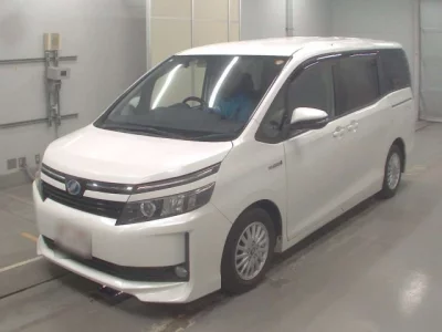 Toyota VOXY  с аукциона в Японии