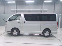 Toyota HIACE VAN лот № 30249 оценка 3.5  с аукциона в Японии 3