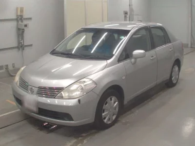 Nissan TIIDA LATIO  с аукциона в Японии