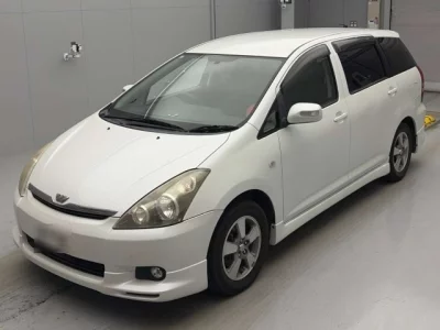 Toyota WISH  с аукциона в Японии