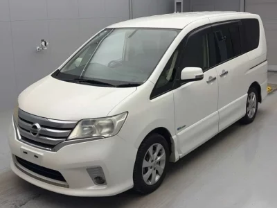 Nissan SERENA  с аукциона в Японии