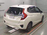Honda FIT лот № 30588 оценка R  с аукциона в Японии 1