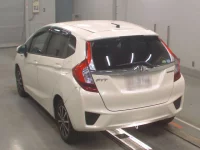 Honda FIT лот № 30588 оценка R  с аукциона в Японии 5