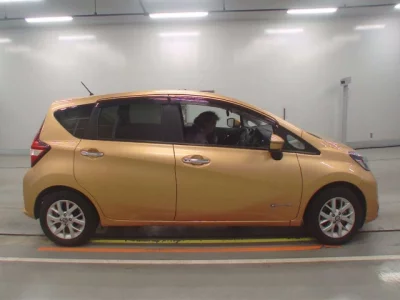 Nissan NOTE  с аукциона в Японии