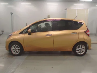Nissan NOTE  с аукциона в Японии