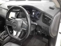 Nissan X-TRAIL лот № 33116 оценка 4  с аукциона в Японии 6