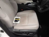 Lexus UX лот № 30526 оценка 3.5  с аукциона в Японии 7