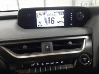 Lexus UX лот № 30526 оценка 3.5  с аукциона в Японии 8