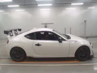 Toyota GT 86 лот № 30528 оценка 3.5  с аукциона в Японии 2