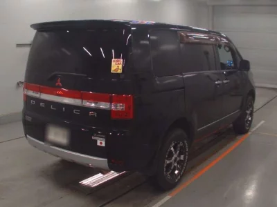 Mitsubishi Delica D:5
