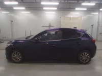 Mazda AXELA лот № 50106 оценка 4  с аукциона в Японии 3