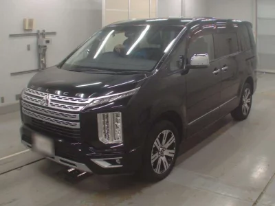 Mitsubishi Delica D:5
