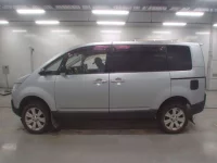 Mitsubishi DELICA D5 лот № 50104 оценка 3.5  с аукциона в Японии 3