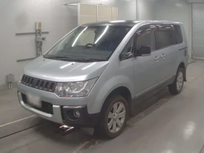 Mitsubishi DELICA D5  с аукциона в Японии