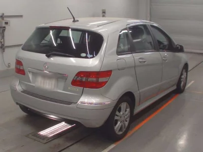 Mercedes-Benz B CLASS