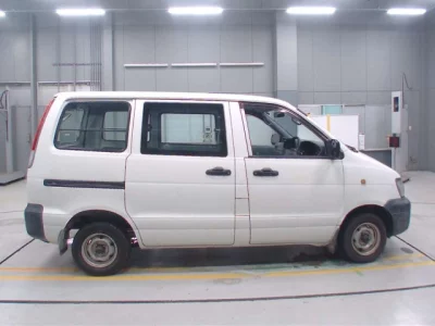 Toyota LITE ACE VAN  с аукциона в Японии