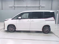 Toyota VOXY лот № 30276 оценка 4.5  с аукциона в Японии 3
