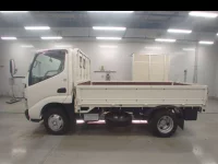 Toyota DYNA лот № 30552 оценка 4  с аукциона в Японии 3