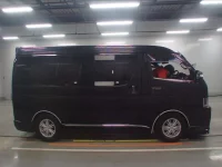 Toyota HIACE VAN лот № 30568 оценка 3.5  с аукциона в Японии 2
