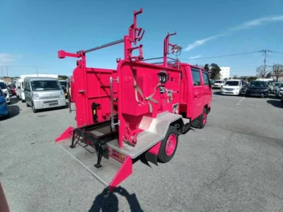 Toyota DYNA  с аукциона в Японии