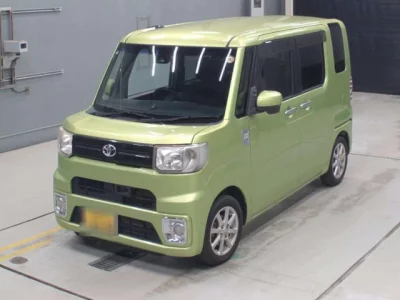 Toyota Pixis Mega