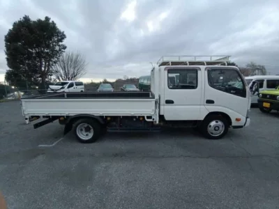 Toyota DYNA  с аукциона в Японии