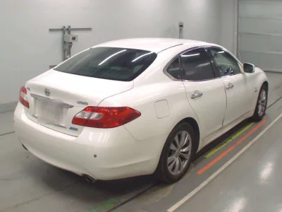 Nissan FUGA  с аукциона в Японии