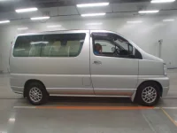 Nissan ELGRAND лот № 36084 оценка 4  с аукциона в Японии 2