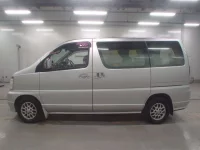 Nissan ELGRAND лот № 36084 оценка 4  с аукциона в Японии 3