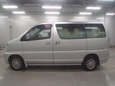 Nissan ELGRAND  с аукциона в Японии