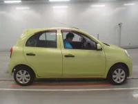 Nissan MARCH лот № 30650 оценка 4  с аукциона в Японии 2